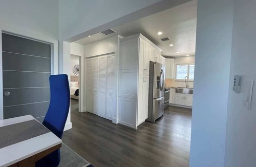Hendricks and Venice Isles Apartment | Orange Dream in the Sky