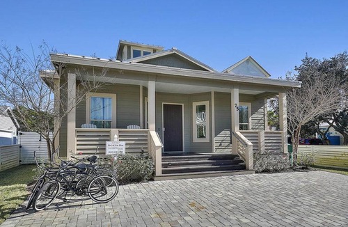 Crystal Beach House | Out of the Blue by Five Star Properties