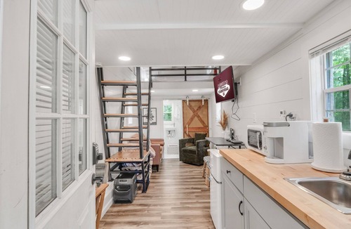Starkville House | OutBack, Glamping, Screened-In Sunsets