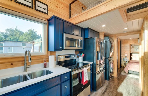 Whitney Cabin | Outdoor Pool & Patio: Quiet Whitney Retreat!