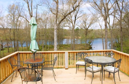 Jones Mills House | Outstanding Cottage with Swimming Pool in Hot Springs, Arkansas