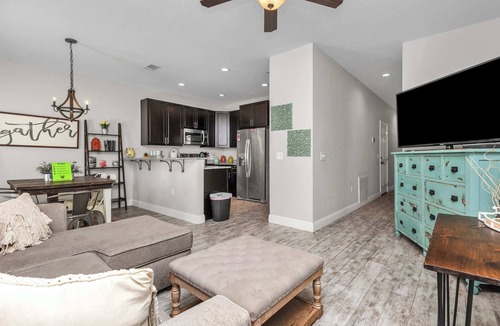 Wright House | Owl's Nest: Kid and Pet Friendly, 6 miles to Beach