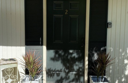 University Hills Condo | Oxford Town-Close to Campus and Walking Trails-New Furniture!