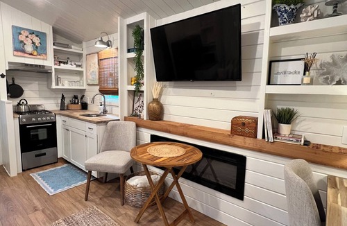 Oxford Cottage | Oxford’s Best Kept Secret-Room for 2-4 people-Less than 10 minutes to EVERYTHING