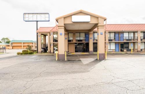Bossier City Hotel | OYO Hotel Bossier City LA - Red River