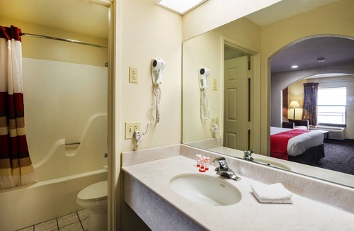 Port Allen Hotel | OYO Hotel LSU
