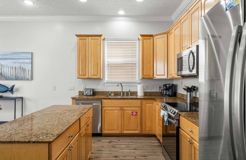 Gulf Lagoon Beach House | Palm Breeze Retreat – Sleeps 10!