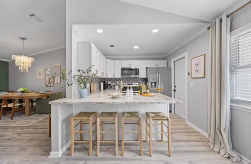 Isle of Palms House | Palm House Retreat, Minutes from Mayo & The Beach