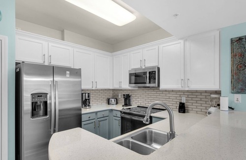 Fort Walton Beach - Destin Condo | Palms Resort 2813: 2br, Pools, Courts, Gulf Views & Minutes to Beach!