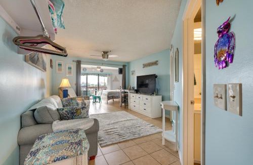 Gulf Lagoon Beach Apartment | Panama City Beach Getaway - Walk to Beaches!