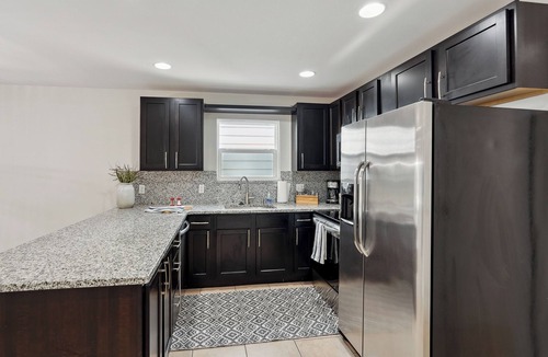 Panama City Beach Cottage | Panama City Beach Vacation Rental ~ 1 Mi to Beach!