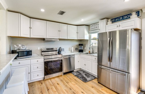 Panama City House | Panama City Poolside Oasis: 2 Mi to Beach!