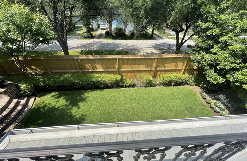 Houston Heights Apartment | Paradise at Houston’s heights is the perfect place to relax.