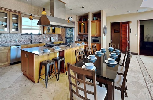 Sands Of Kahala Beach House | Paradise At Last | Beachfront Escape w/Direct Beach Access
