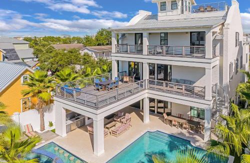 Crystal Beach House | Paradise at Park Row
