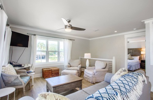 Laguna Beach Estates House | Paradise Palms | 4BR Beach House, Spa Pool, Deck, Steps to Beach, Sleeps 8