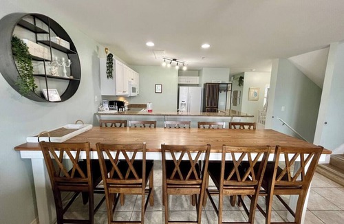 Innerarity Townhomes House | Paradise Point: Waterfront Unit with 2 Kayaks!