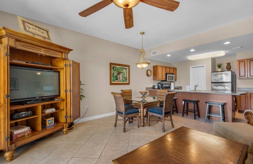 Fort Walton Beach - Destin Condo | ☀️Partial Gulf View~5 Star Walk-in Heated Pool~1BR+Twin Bunks~Beach Resort 310☀️