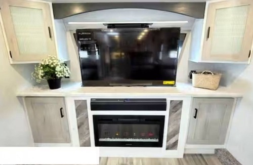 Cleveland House | Peaceful 1-bedroom recreational vehicle with AC in Cleveland