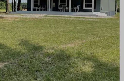 Leola Cottage | Peaceful 3-bedroom cottage. Enjoy the Silence.