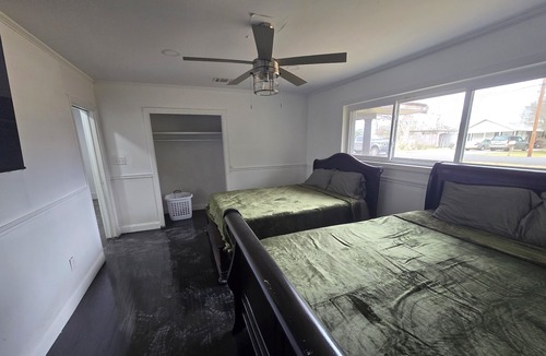Jennings House | Peaceful 3-bedroom house with AC in charming Jennings