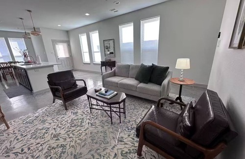 Northside House | Peaceful 3-bedroom house with AC in a cool Houston neighborhood