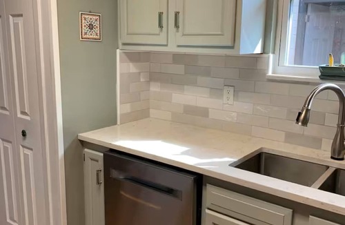 Harahan House | Peaceful 3BR Home Family Friendly - 12 minutes from Airport