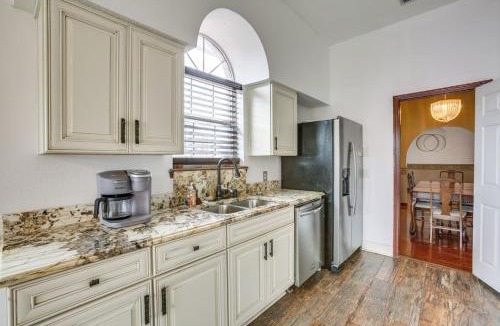 Algiers House | Peaceful 4BR Home - Yard, Family Comforts