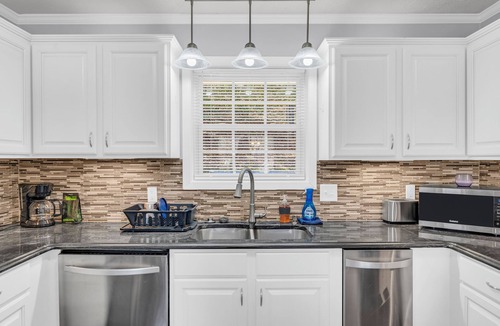 Columbus House | Peaceful 4BR house in charming Columbus - Hot-tub+Gameroom+TVs in every room!