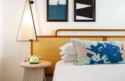 Historic Seaport Hotel | Peaceful Key West Lodge with Outdoor Swimming Pool and Near Attractions