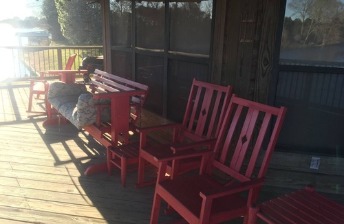 Natchitoches House | Peaceful. Relaxing. Fun. Bring boat. Fish, shop, explore!