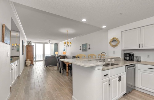 Navarre Beach Condo | Pearl 704 Sugar White Sand and Emerald Waters. Spectacular view