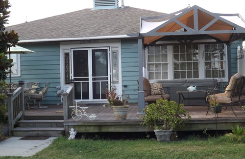 Gulfport Cottage | PElICAN PLACE GULF VIEW, PETS FREE, SLEEPS 6