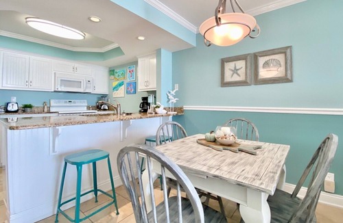 Holiday Beach Condo | Pelican Walk 504- Free Beach Chairs Gulf Front!
