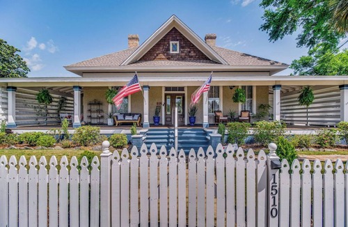 East Hill House | Pensacola 1BR Sleeps 2 Close to Downtown