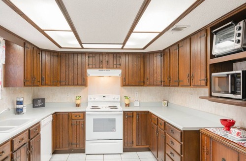 Northeast Pensacola House | Pensacola Beach Getaway Near Bay Bluffs Park & PNS