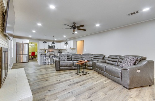 Myrtle Grove House | Pensacola Home w/Private Yard: 7 Mi to Downtown!