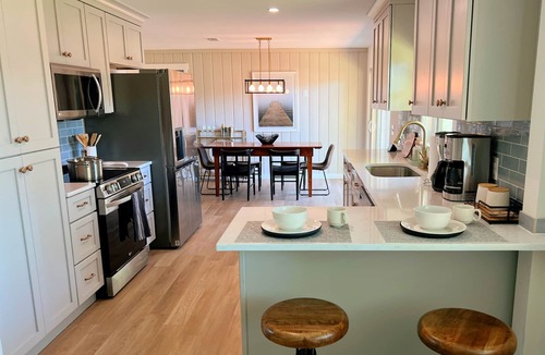 Southeast Pensacola House | Pensacola Picture-Perfect Vacation Retreat: Charming 3/2 House - Great Location!