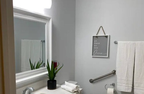 Northwest Pensacola House | Pensacola Ponderosa Sleeps 12! - Elec Car Charger