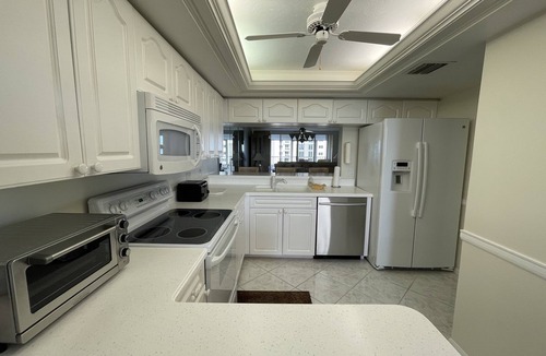 Vanderbilt Beach Condo | Penthouse overlooking the beach