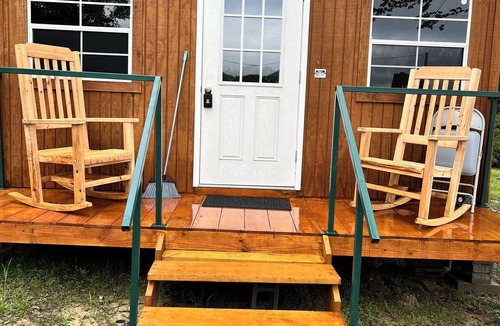 Chatham Cabin | Perfect 1-bedroom cabin near Caney Lake. Right across Ebenezer boat launch.