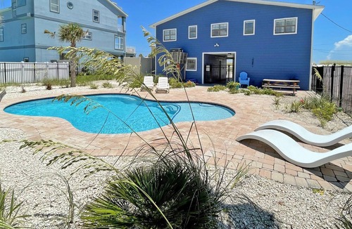 Villa Segunda House | Perfect 4 bdrm home w/ private pool & volleyball court - Steps to the beach!