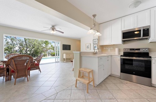 Anna Maria House | Perfect Anna Maria. Dock on Canal. 3 blocks to sugar sand beach. Heated pool.
