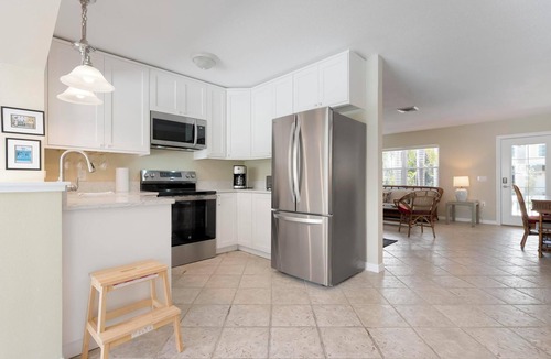 Anna Maria House | Perfect Anna Maria. Dock on Canal. 3 blocks to sugar sand beach. Heated pool.
