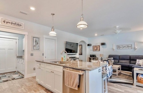 Riviera Beach House | Perfect Beach Home with Private Pool - 21yo & UP