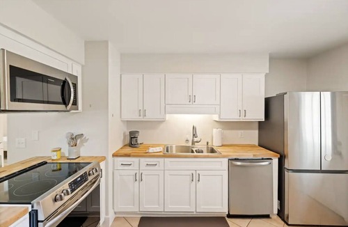 Treasure Cove House | Perfect for 2 Families - Whole Duplex For Rent - 4 Bedroom 2 Bathroom 2 Kitchens