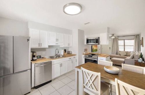 Treasure Cove House | Perfect for 2 Families - Whole Duplex For Rent - 4 Bedroom 2 Bathroom 2 Kitchens