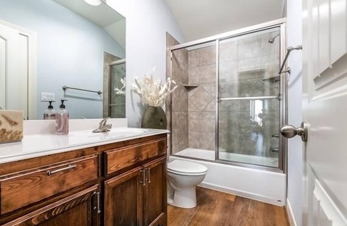 Jamaica Beach House | Perfect Getaway Jamaica Breeze - Close to the Beach; Pet Friendly; Sleeps 6