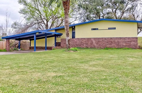 Lakeview  Jefferson County House | Perfect Port Arthur Getaway!