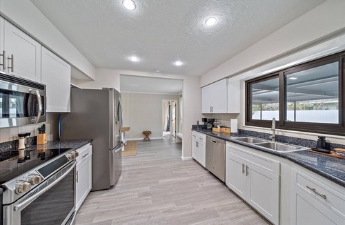 Whitfield House | Perfect Sarasota Getaway: Fully Renovated Heated Pool w no extra fee -Game Room!